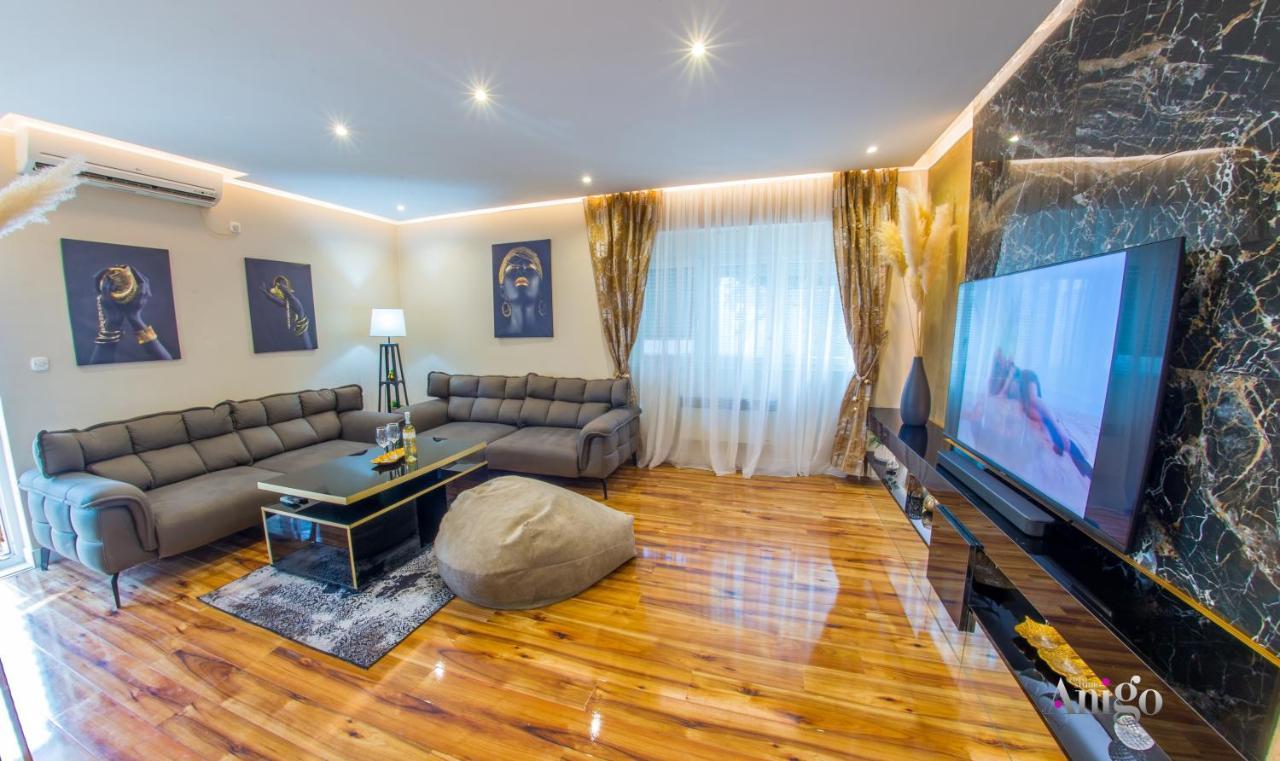 Luxury Apartment Black And Gold Mostar Extérieur photo