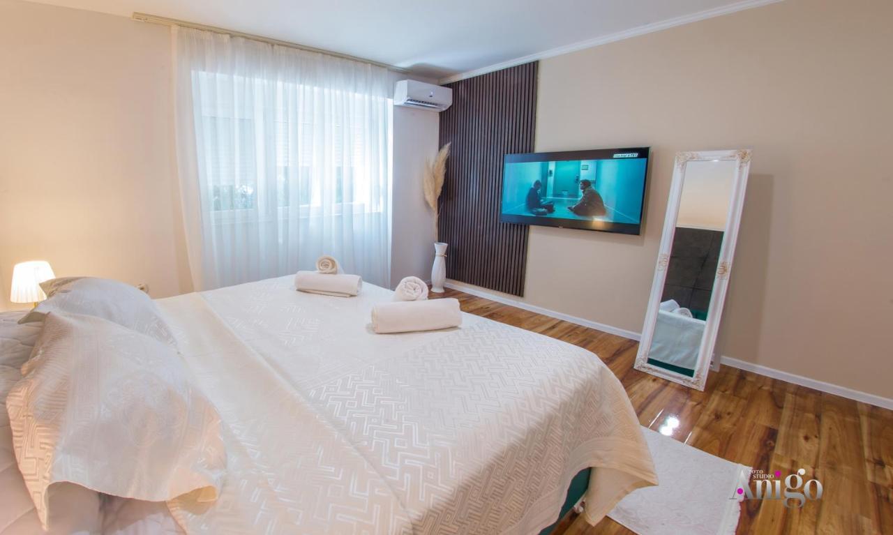 Luxury Apartment Black And Gold Mostar Extérieur photo