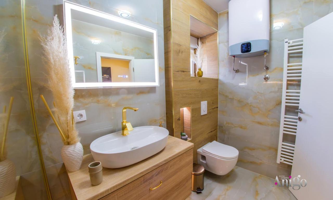 Luxury Apartment Black And Gold Mostar Extérieur photo