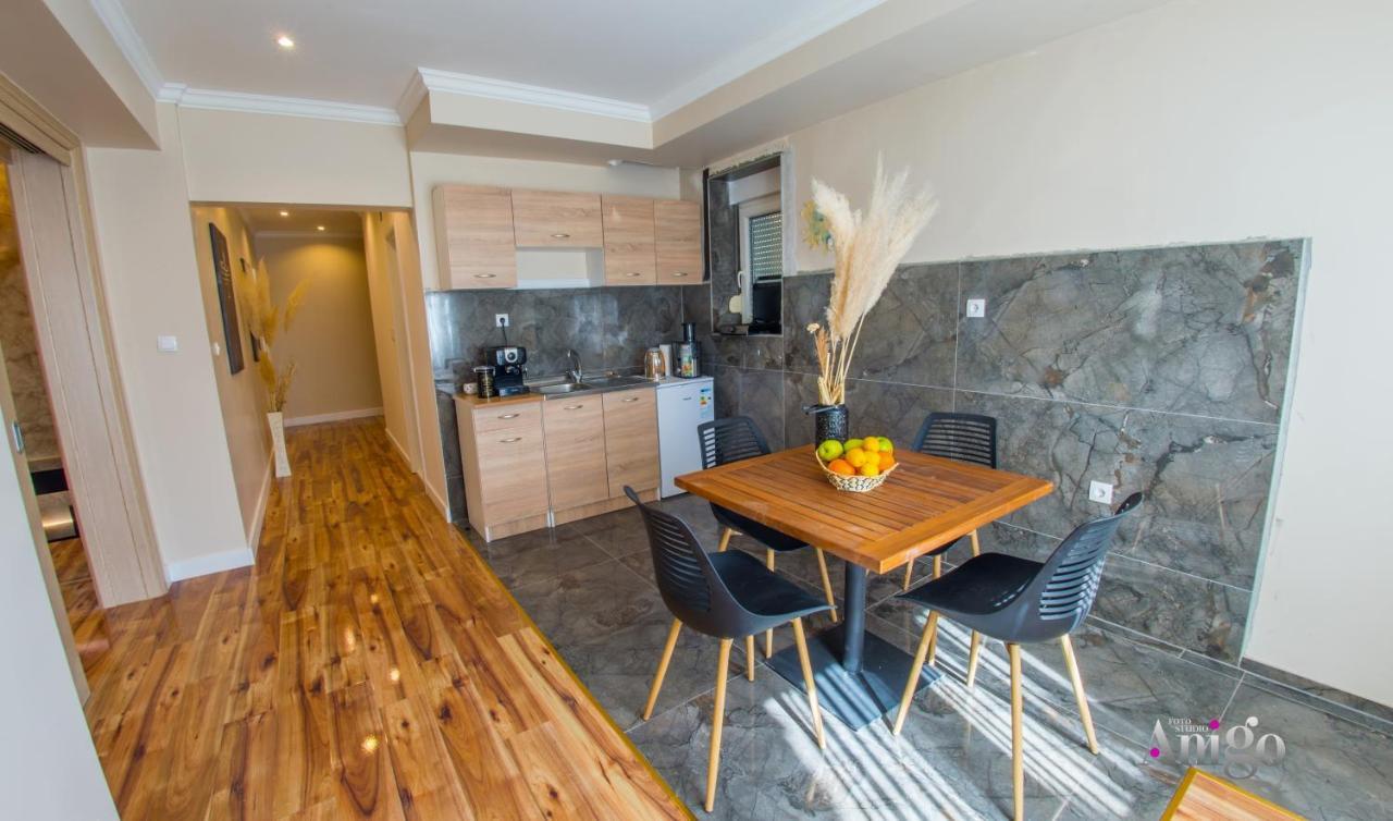 Luxury Apartment Black And Gold Mostar Extérieur photo