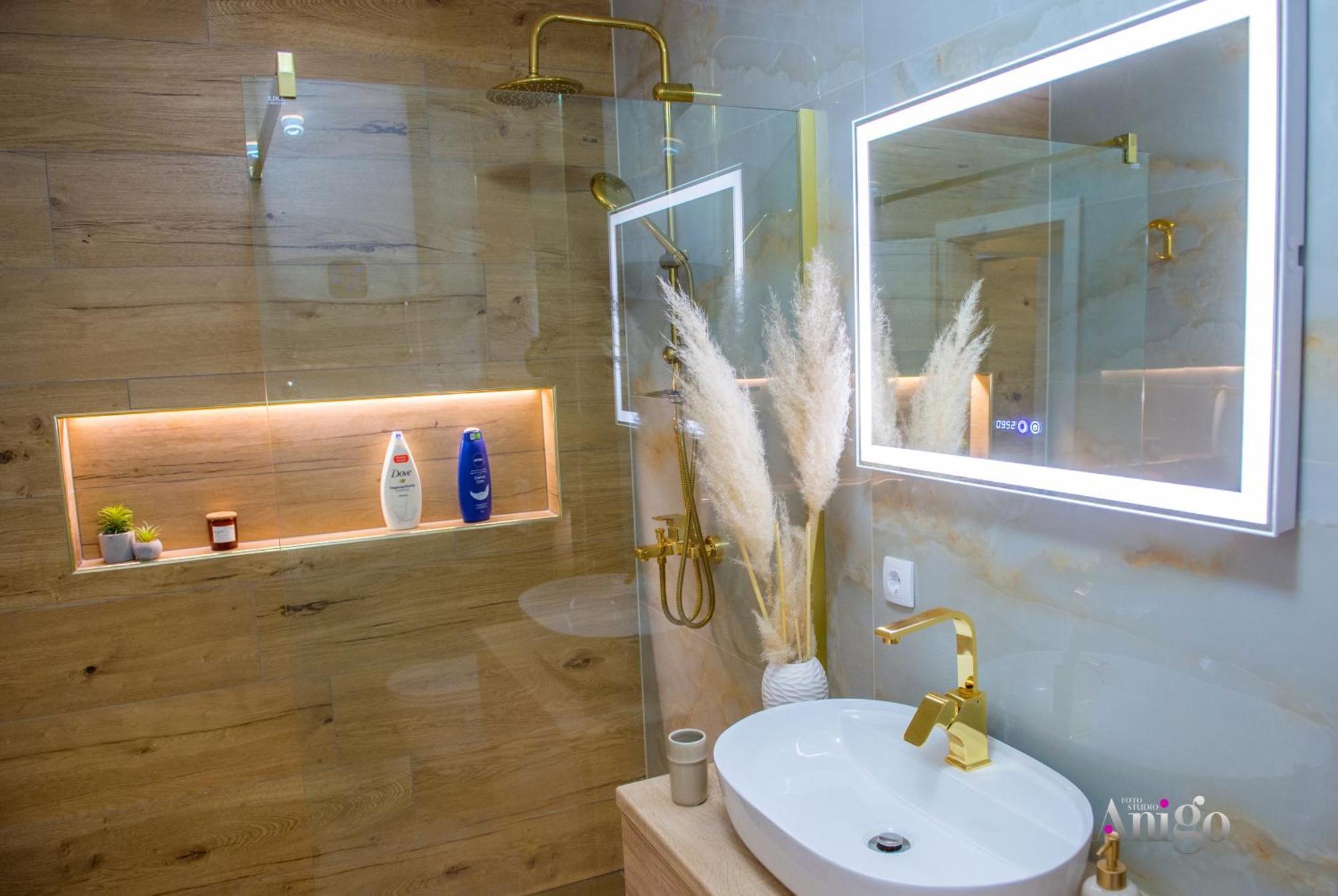 Luxury Apartment Black And Gold Mostar Extérieur photo